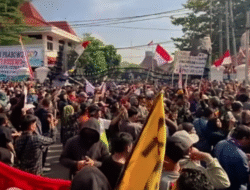 Gelombang Aksi di Pati: Ribuan Warga Desak Bupati Mundur, 5 Tuntutan Menggema