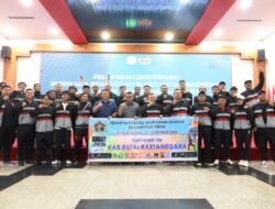 Bupati Kukar Lepas Kontingen Porwada PWI Kukar ke Bontang