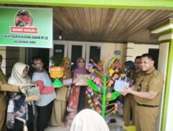 Kreatifitas Kampung Salai Bersinar Samarinda Ulu Dalam Mengolah Sampah Bernilai 