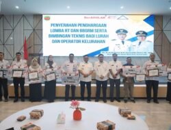 Pemkot Samarinda Dorong Penguatan RT dan Kelurahan Lewat Penghargaan dan Bimtek Prodeskel 2025